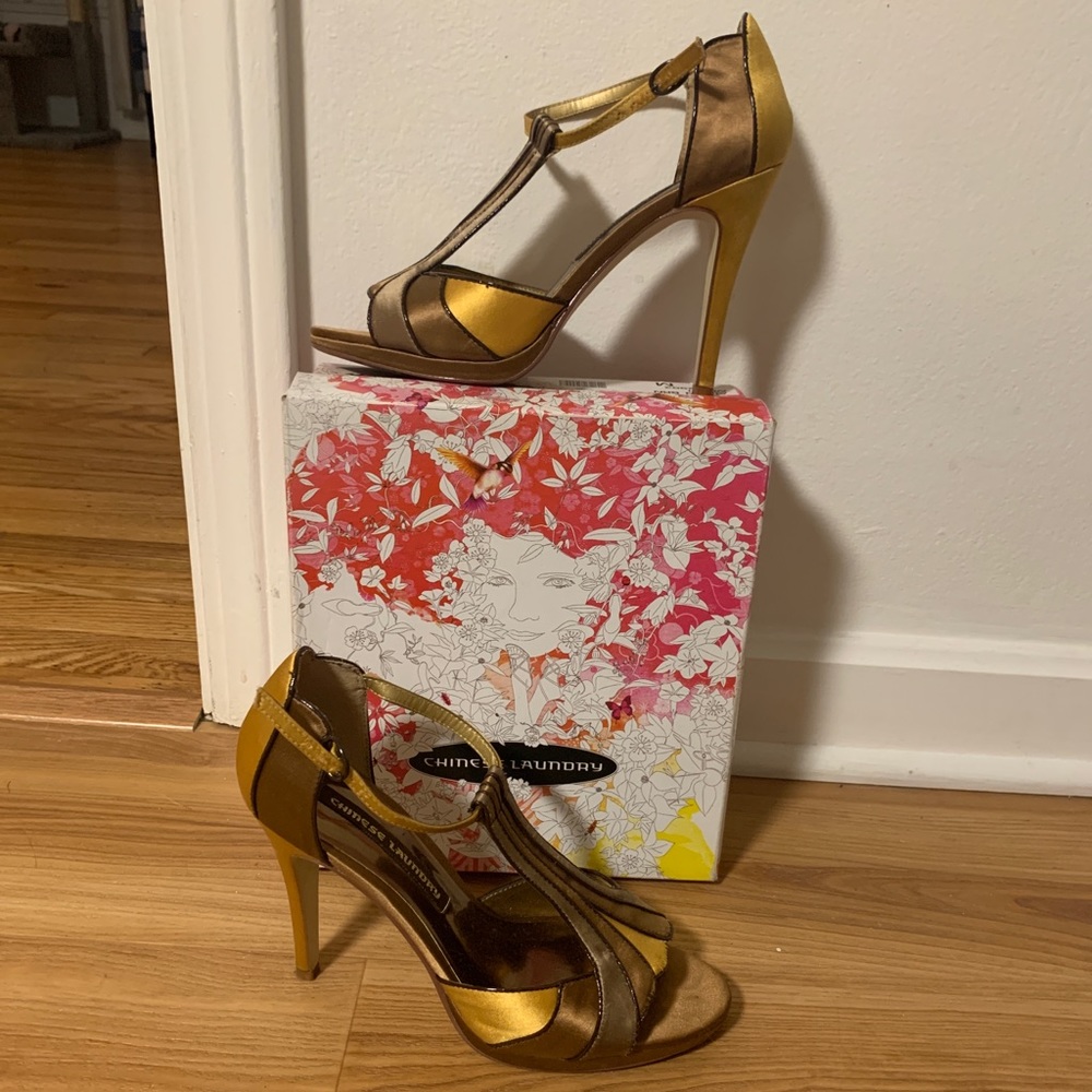 Chinese Laundry Sandals with Heel